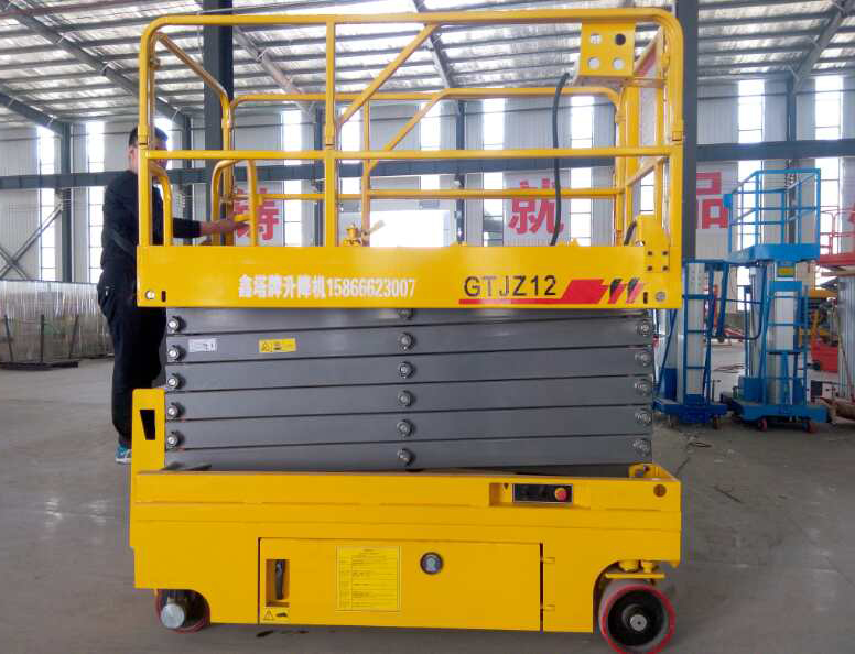 12米國產配置電動輪全自行式升降機 12米國產配置電動輪全自行式升降機