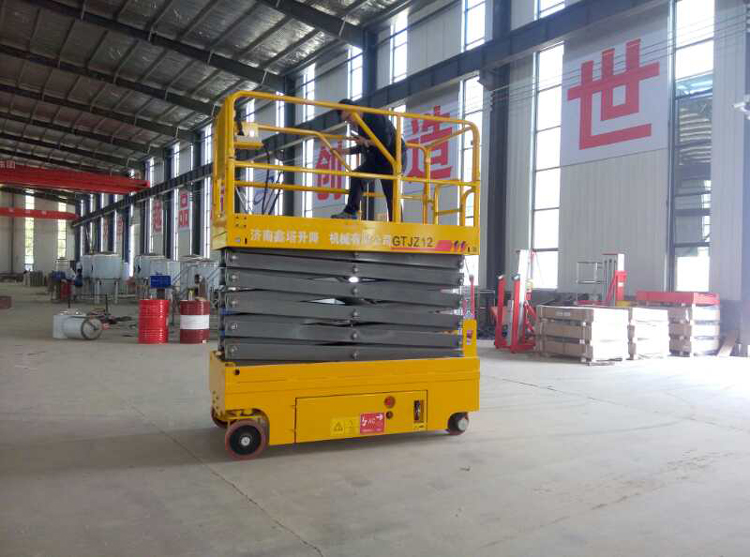 12米國產配置電動輪全自行式升降機 12米國產配置電動輪全自行式升降機