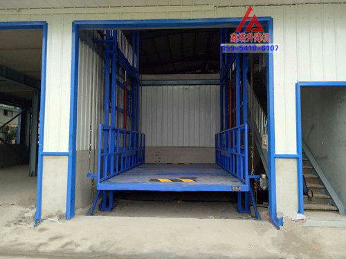 雙跨導(dǎo)軌式升降貨梯 雙跨導(dǎo)軌式升降貨梯