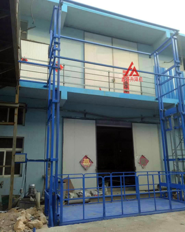 室外二層導(dǎo)軌式液壓貨梯 室外二層導(dǎo)軌式液壓貨梯